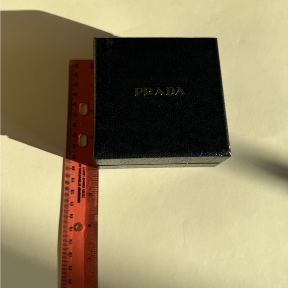 Prada Small Box - Picture 2 of 3